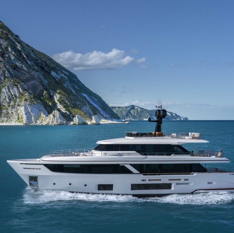 Доступные квоты на яхты от Ferretti Group прямо к сезону 2021 года!