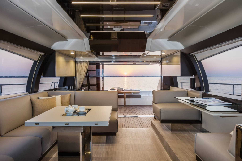 FerrettiYachts_550_Main Deck-0007_11318.jpg FerrettiYachts_550_Main Deck-0007_11318.jpg