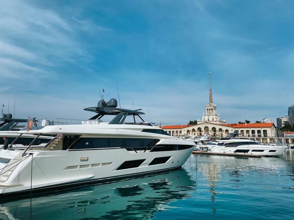 Ferretti Yachts в Sochi Grand Marina by Burevetnik Group