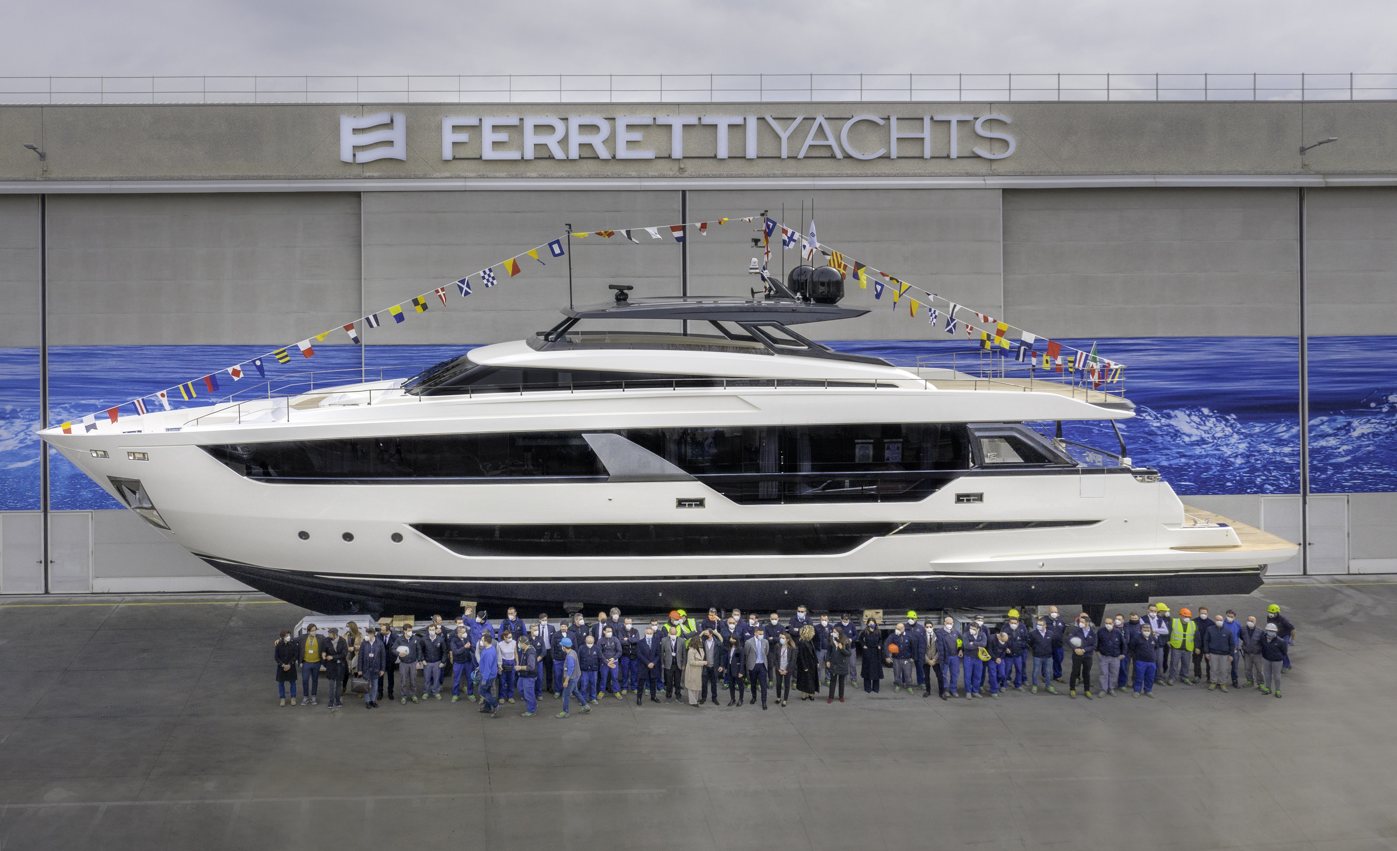 Новая Ferretti Yachts 1000 - Самая большая яхта за всю историю верфи спущена на воду