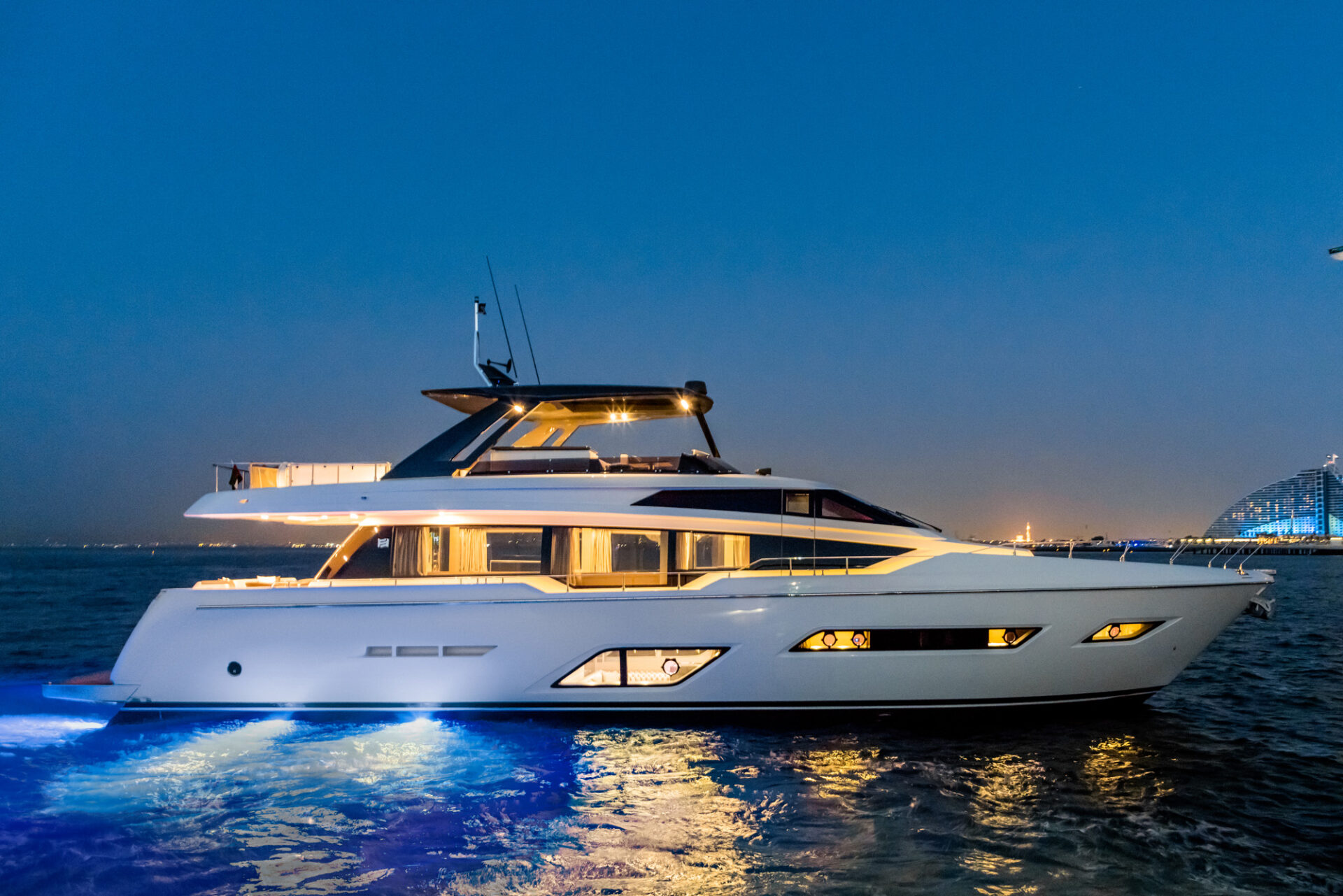 Ferretti Yachts 780 готова к просмотру