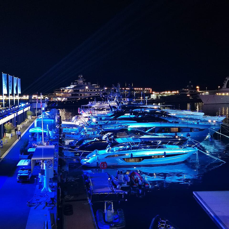 Ferretti 1.jpg Ferretti 1.jpg