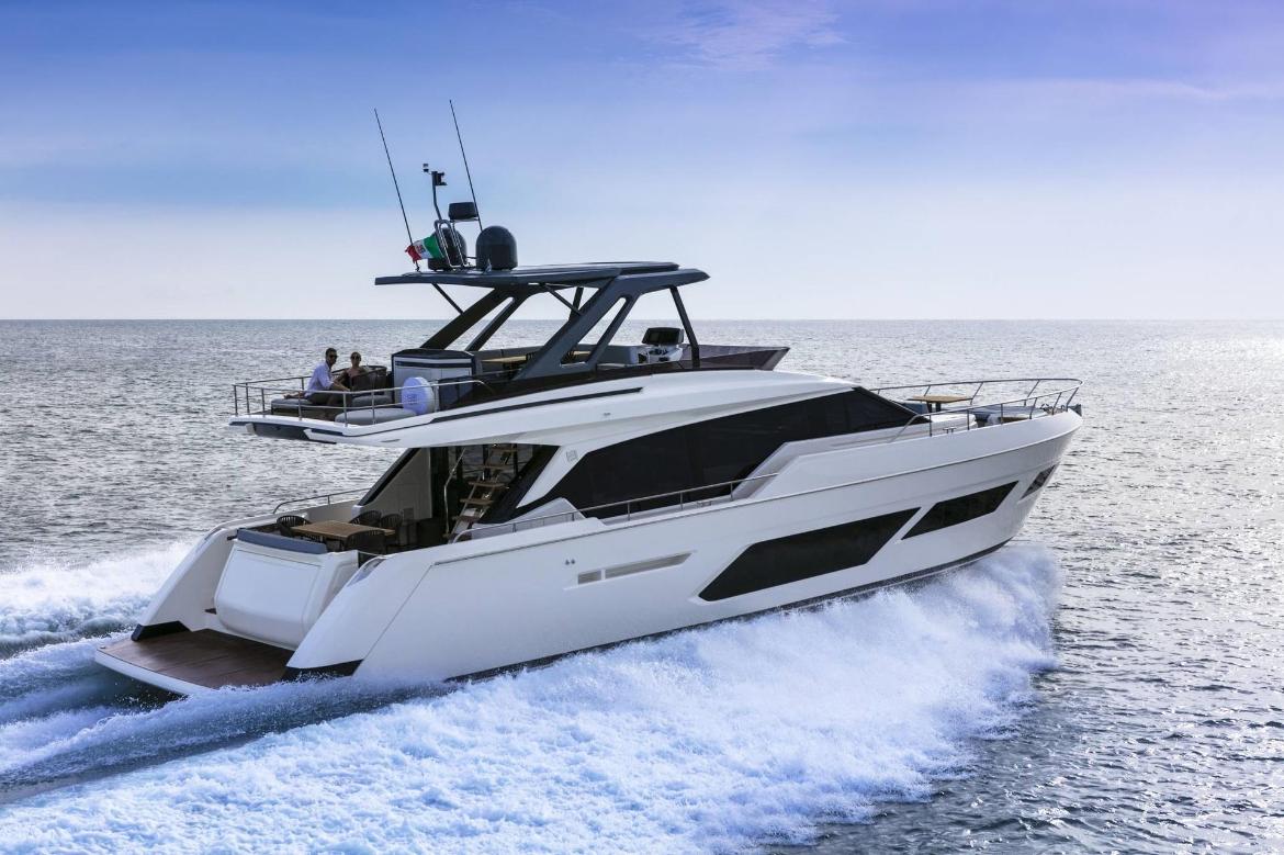 Роскошная Ferretti Yachts 720