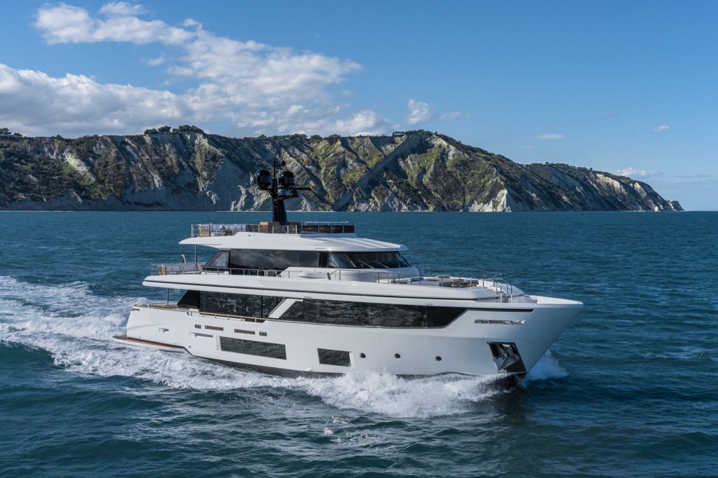 CustomLine_Navetta30New_Cruising-0002_47793.jpg CustomLine_Navetta30New_Cruising-0002_47793.jpg