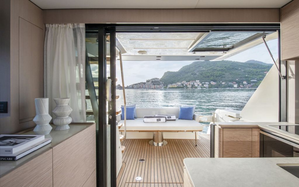 Яхта Ferretti Yachts 500